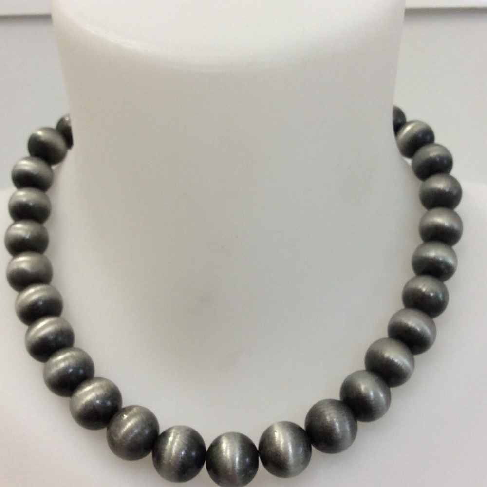 Faux Navajo pearls grey silver  necklace new